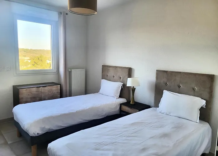 Zenao Appart\'hotel Villeneuve les Avignon